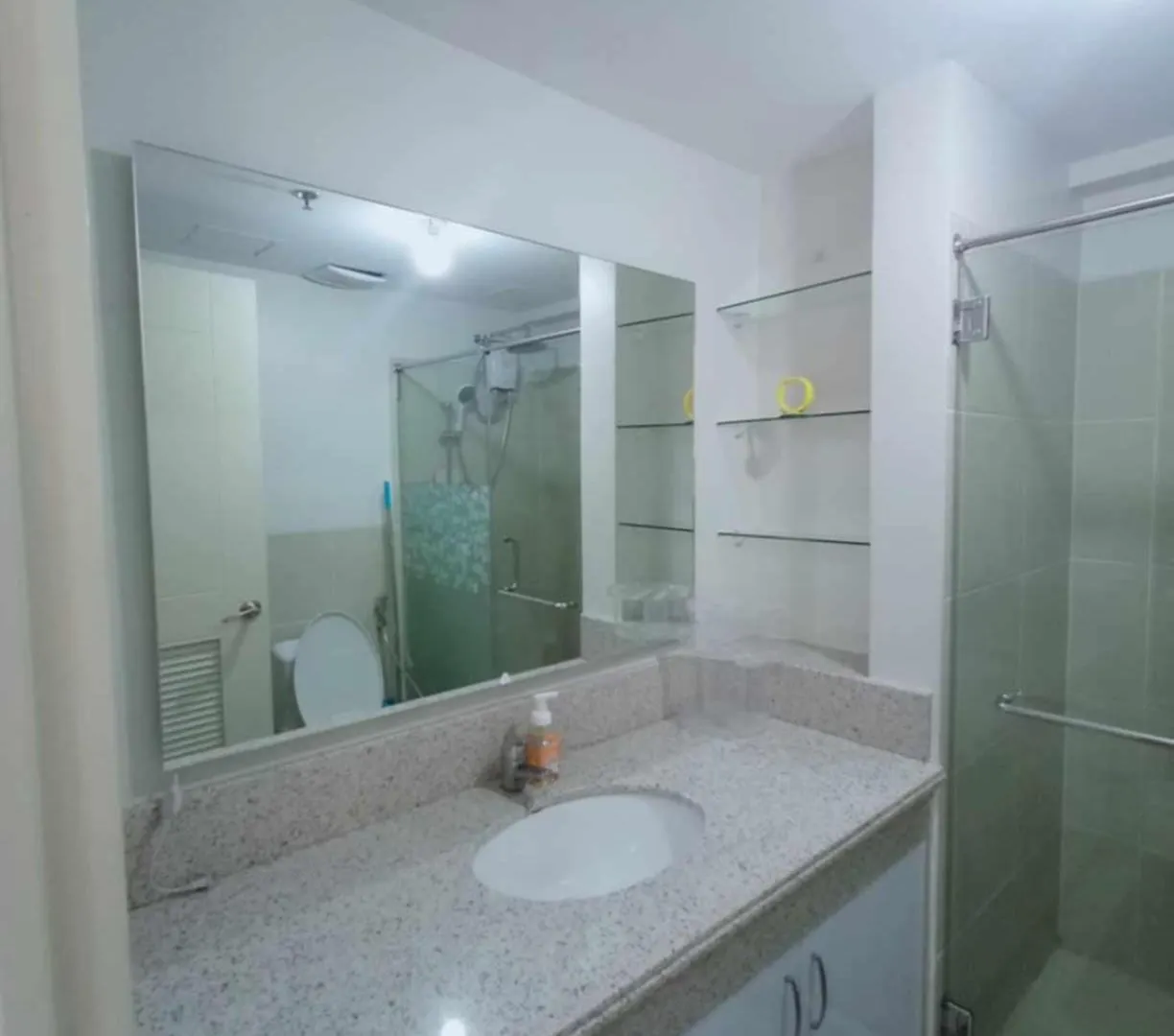 Ξενοδοχείο με διαμερίσματα Brio Towers Condominuim Μανίλα